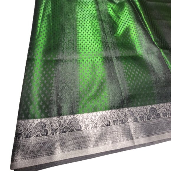 Green and Grey Sheen Saree Unstitched with Blouse Piece - NEW! - Picture 3 of 10